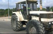 Inspecció mòbil de tractors i ciclomotors a l'aparcament d'entrevies