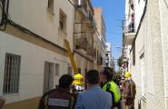 L'Ajuntament de L'Ametlla de Mar i els propietaris de l'edifici on s'ha esfondrat una teulada acorden desallotjar-lo
