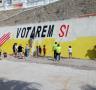 Repinten el mural de la façana marítima de cara al referèndum de l'1-O - 25/09/2017