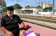 Un veí de l'Ametlla de Mar lluita per millorar l'accessibilitat de l'estació de RENFE