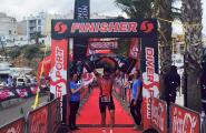 Pau Botella s'imposa al Triatló 100% Half