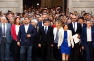 Els alcaldes reben el suport institucional i de la ciutadania després de ser investigats per la Fiscalia per col·laborar amb el referèndum